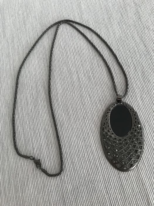 Elegancki długi ozdobny wisiorek, długi łańcuszek vintage