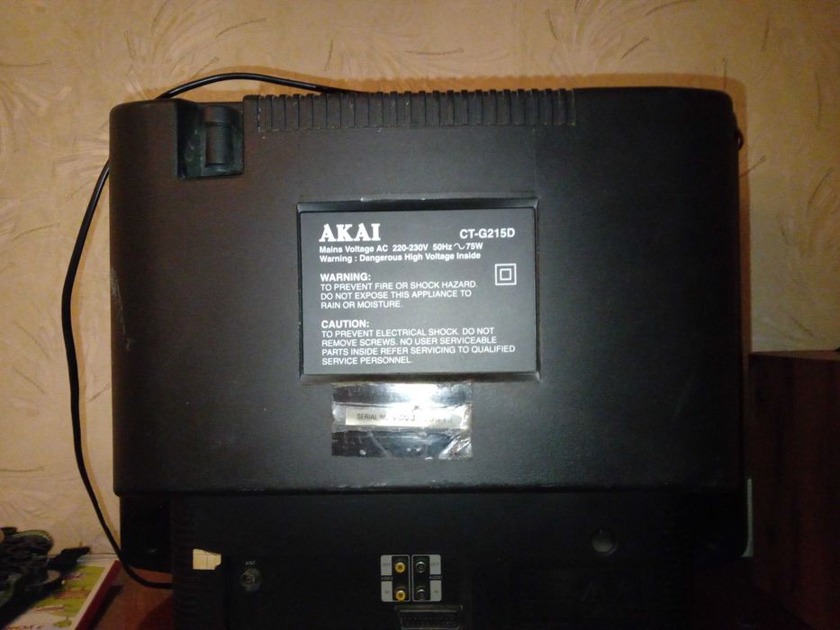 Телевизор Akai CT-G215D робочий 21 дюйм