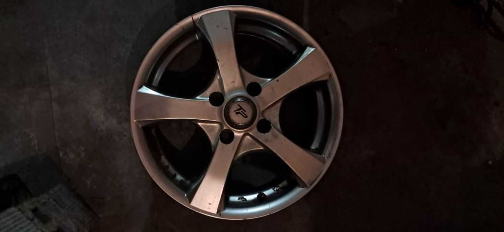 Odsprzedam felgi aluminiowe