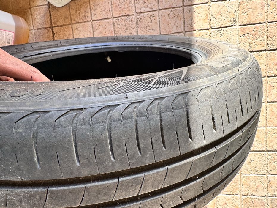 2 Pneus 185/60R15 84H usados
