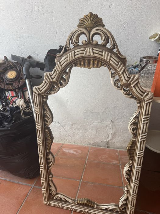 Vendo mesa de apoio e espelho