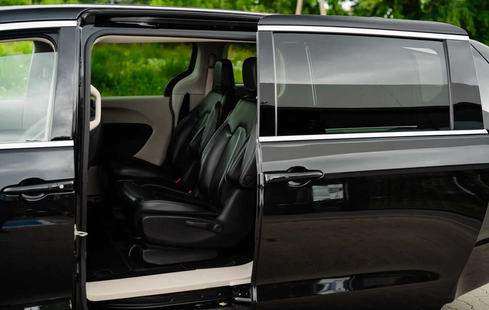 Chrysler Pacifica Hybrid 2023