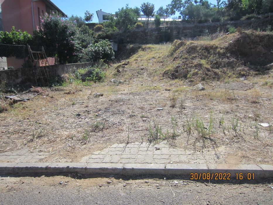 Vendo lote de terreno urbanizado no centro de Alijó