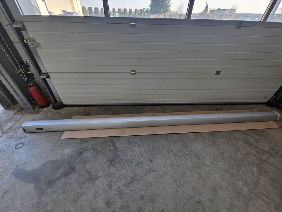 Thule omnistor markiza dachowe 6300 srebna 4.00m