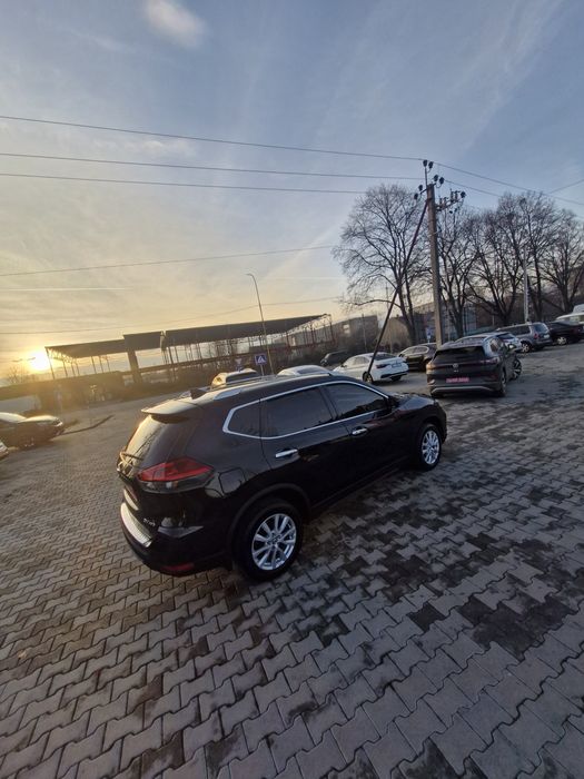 Nissan Rogue SV 4×4