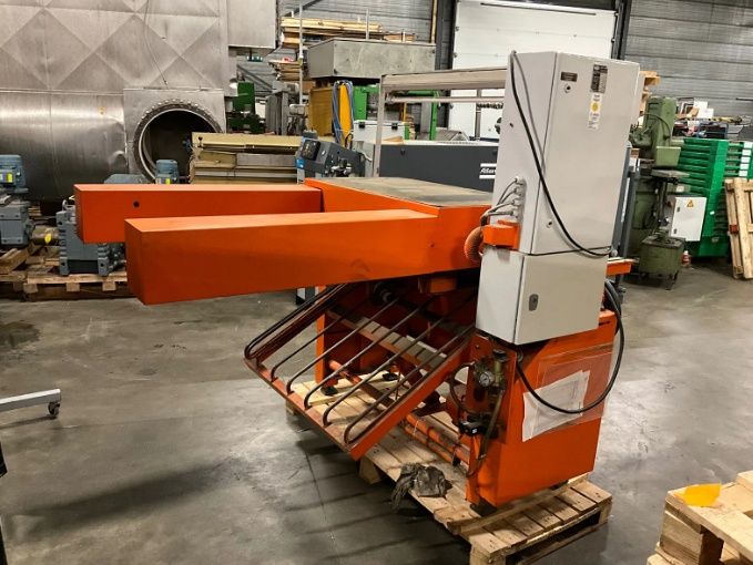 Gilotyna urządzenie do obcinania tworzyw sztucznych/metalu 4,55KW