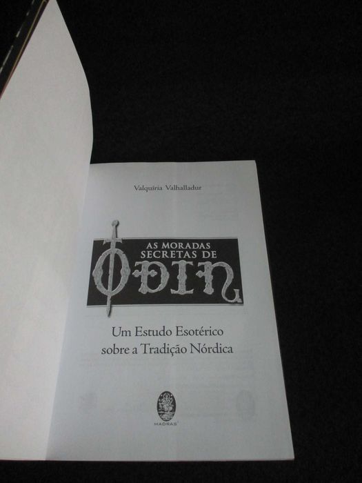 Livro As Moradas Secretas de Odin Valquíria Valhalladur Autografado