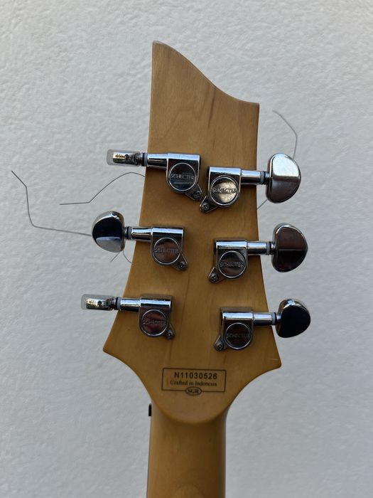 Guitarra Schecter Diamond Series Omen-6 Electric Blue + Amplificador Stagg 10AA + Cabo + Suporte + Saco de Transporte