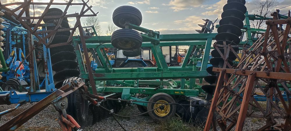 Борона дискова John Deere-637