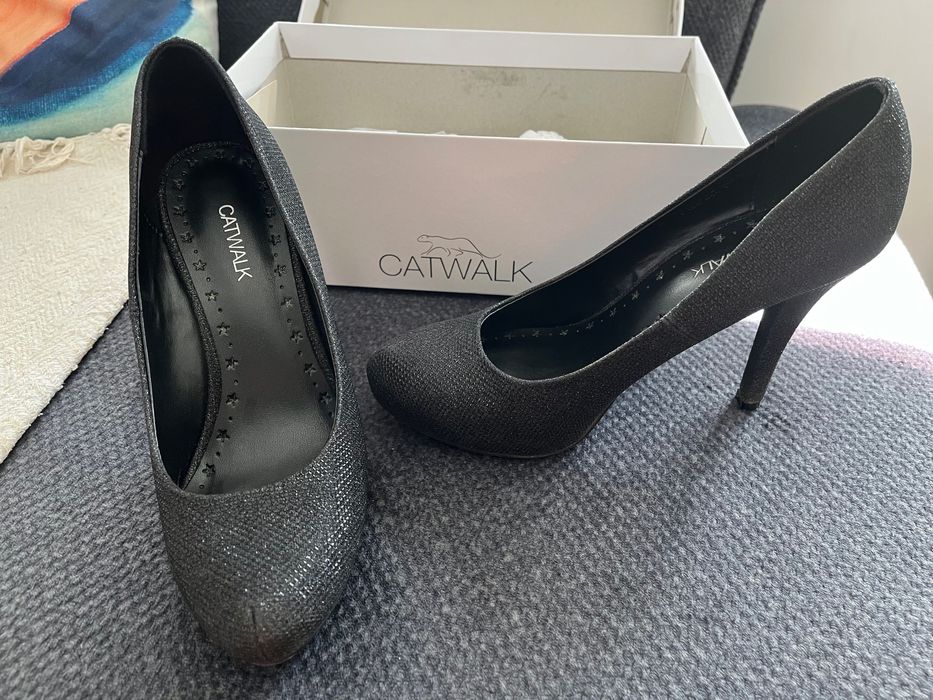 Brokatowe szpilki damskie 38