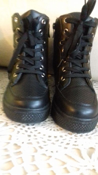 buty sportowe sneakersy