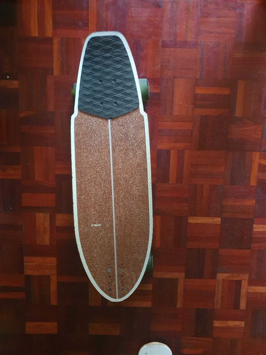 Vendo Sk8 em madeira.