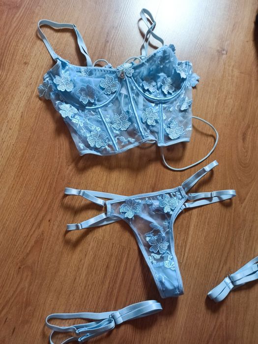 Komplet bielizny koronkowej niebieski