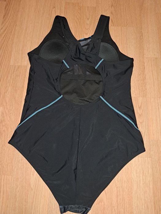 Бюстгальтер  купальник размер  ,Е, F