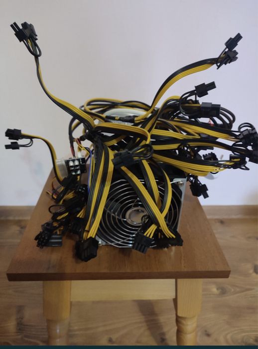 Тихий серверний блок живлення IBM Emerson 1975w на 8 карт для майнінгу