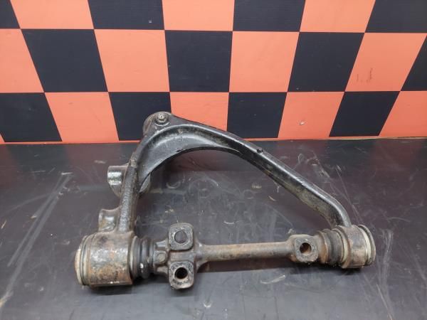 Braço de suspensão frente esquerdo TOYOTA Dyna Chassis (KD_, LY_, _Y2_