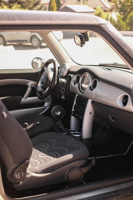 Sprzedam MINI ONE, 2004r., 1.6 benzyna, 168000 przebiegu!