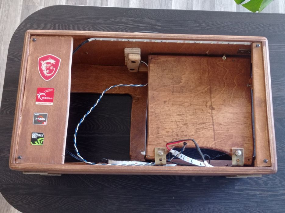 Obudowa mini ITX PC Drewniana Radio Custom