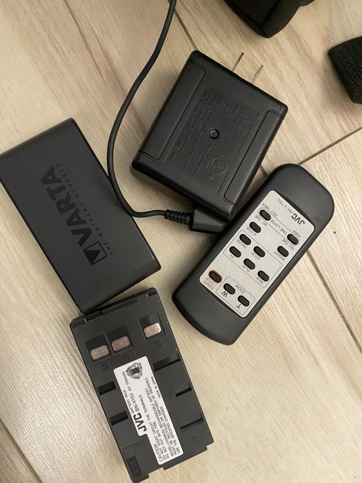 Вінтажка відеокамера JVC GR-SMX730U в ідеальному стані повний комплект