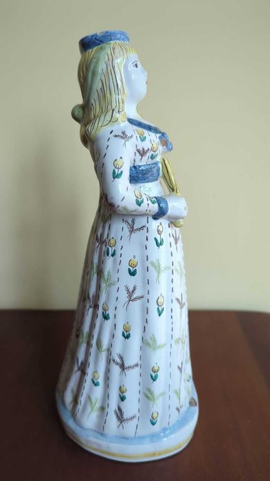 Garrafa em faiança / Decanter formato Mulher meados séc XX