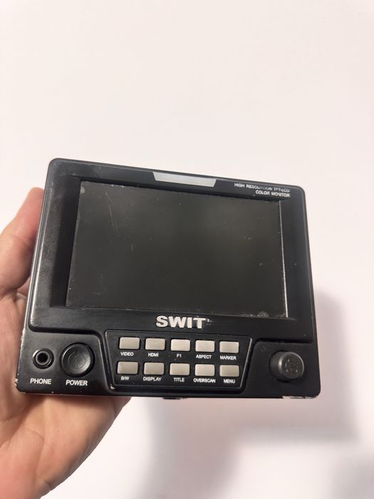 Monitor de Vídeo Profissional SWIT S-1048CE (HDMI / BNC / 12V)