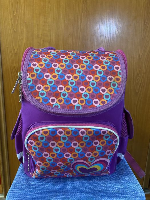 Продам портфель для дівчинки