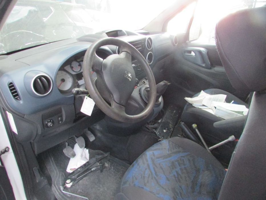 Peças Peugeot Partner 1.6 HDI do ano 2015 (9H06)