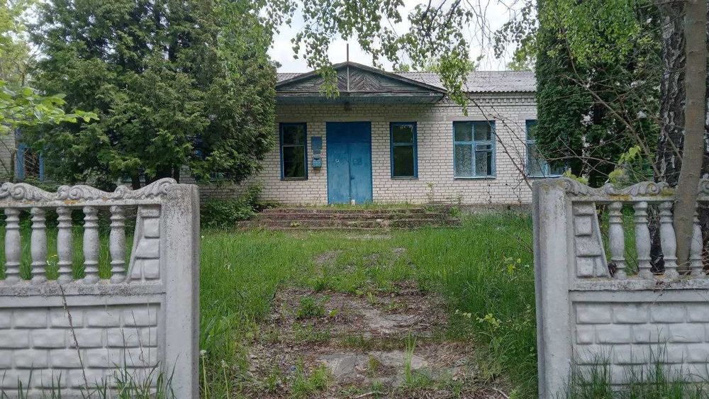 Одноповерхова будівля S= 427.9 м2. 0.3 га, Олбин, вул. Б. Синицьких 64