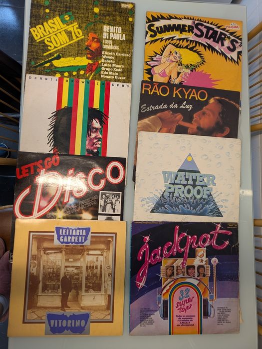 Oito LP de vinil dois deles duplos.