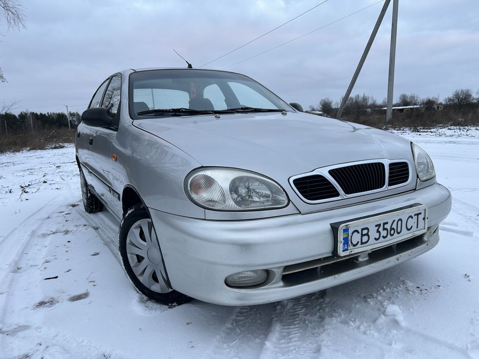 Daewoo Lanos 2007р 1,5л бензину. Оригінальний Поляк. Газу ніколи не стояло. 
По кузову цілий, варити фарбувати не потрібно. Обслужений до дрібниць на 27000грн, всі чеки з СТО маю. Зимова гума комплект. Гарна музика андроїд. Документи в порядку, Страховка є. Переоформлення. Готовий до будь яких перевірок.
