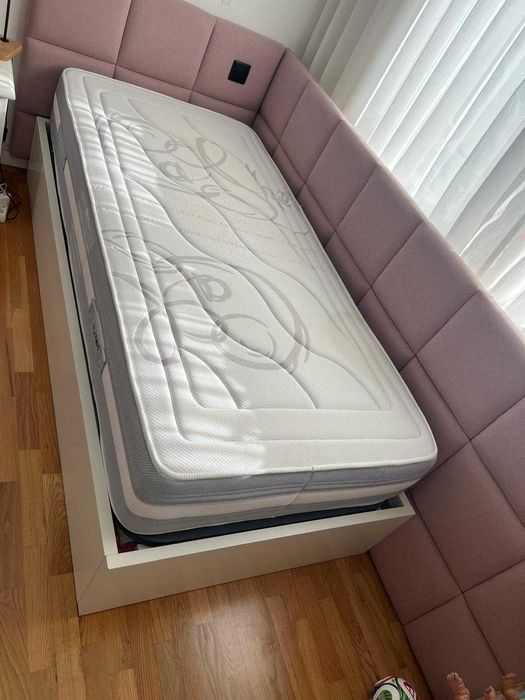 Cama de solteiro em lacado branco