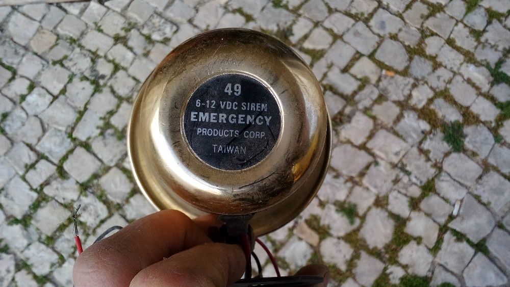 Armário Multifunções para carrinha na cor castanho
