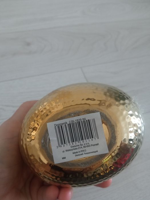 Złoty dozownik do mydła, szczotka wc