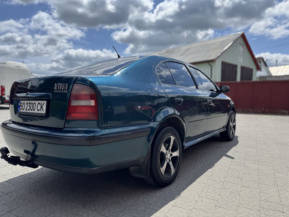 Шкода октавіа тур 1999 1.6 газ бенз