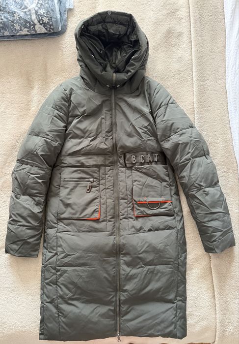 Зимова куртка на дівчинку підлітка