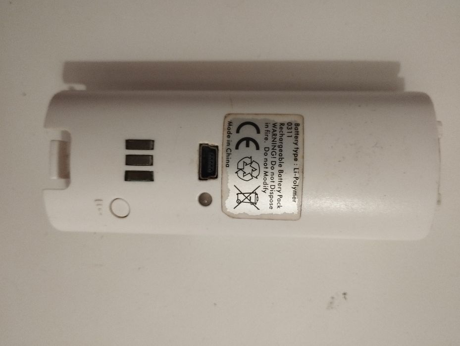 Nintendo Wii com comando acessórios, balança e 3 jogos