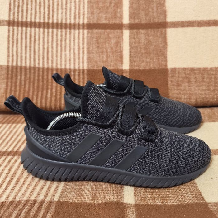 Чоловічі кросівки adidas