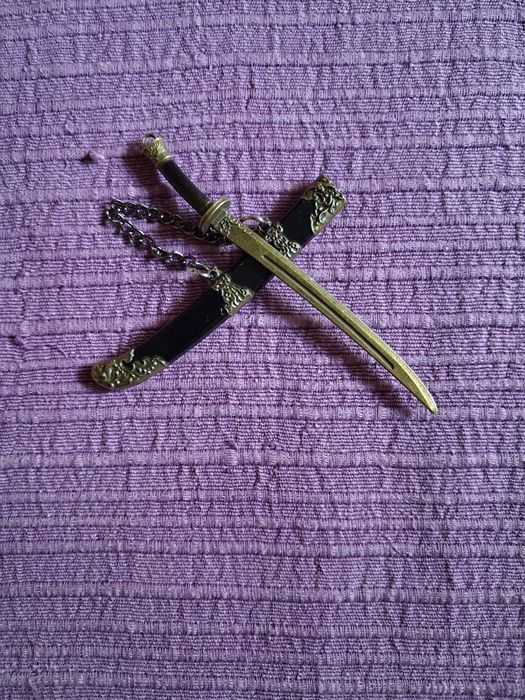 Espada Miniatura Ornamental – Nova – Estilo Bric-à-Brac