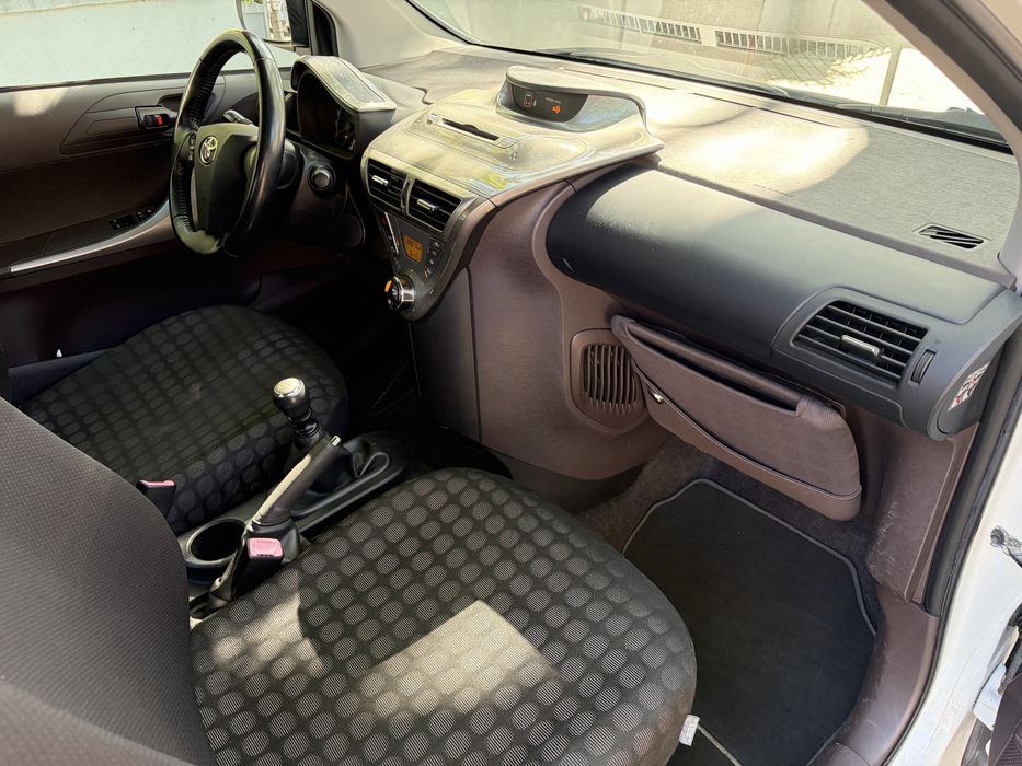 Totota Iq 1.0 VVT-i 2009