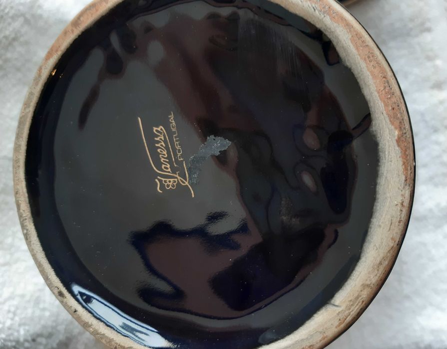 Belíssimo Pote em faiança vidrada