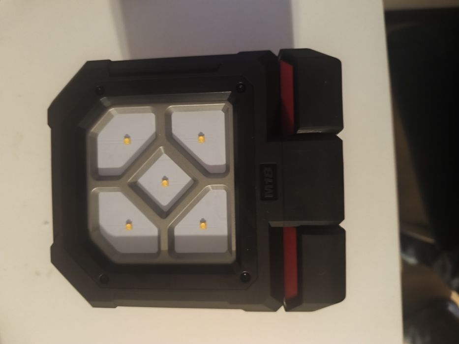 Elektronika /oświetlenie/lampa warsztatowa