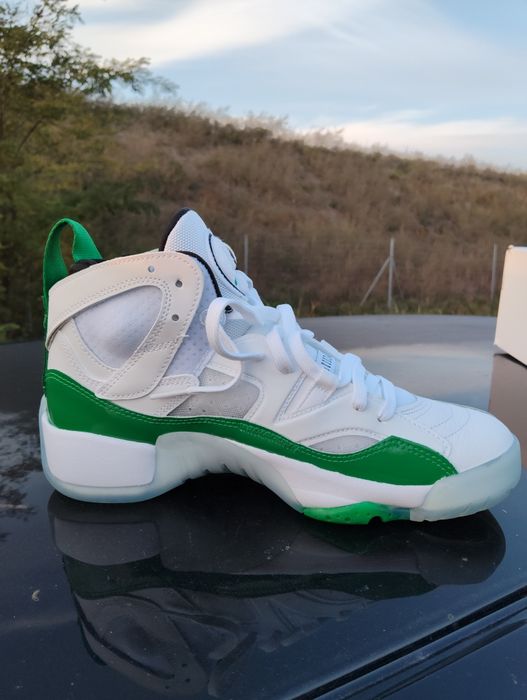Nike Jordan Jumpman Two Trey