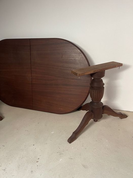Conjunto de móveis de sala em bom estado +mesa com  7 cadeiras