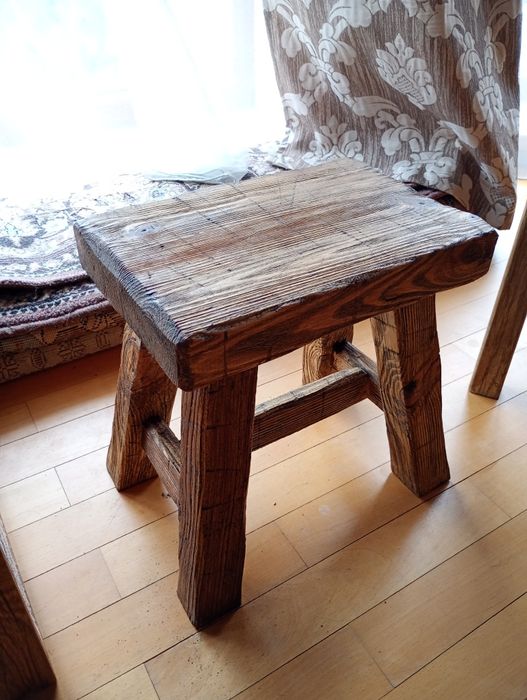 Стілець підставка