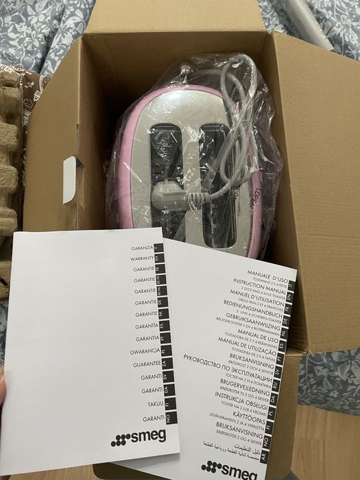 Torradeira SMEG Rosa  Nunca Usada TSF01PKEU