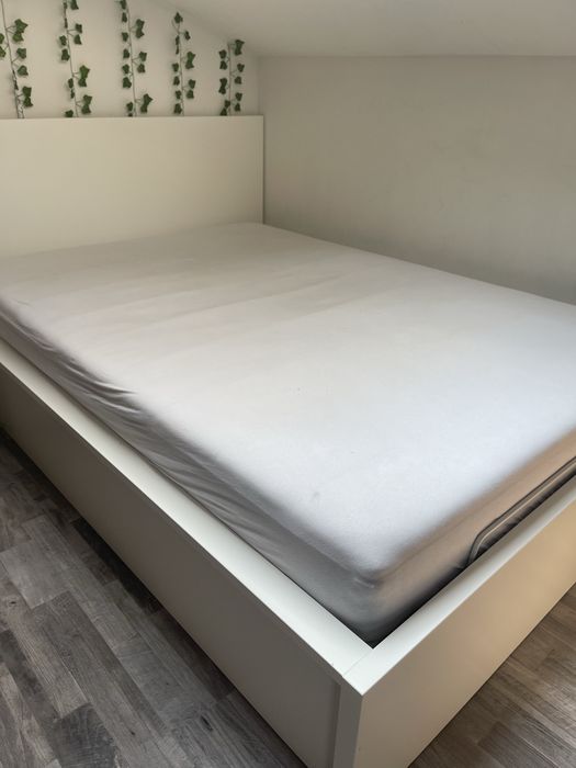 Łózko do sypialni ikea