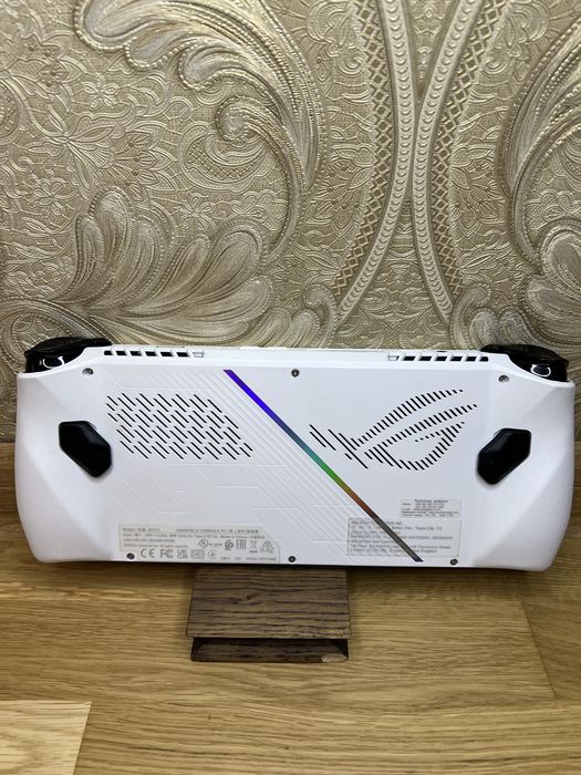 Ігрова приставка Asus Rog Ally 2023 (512Gb)