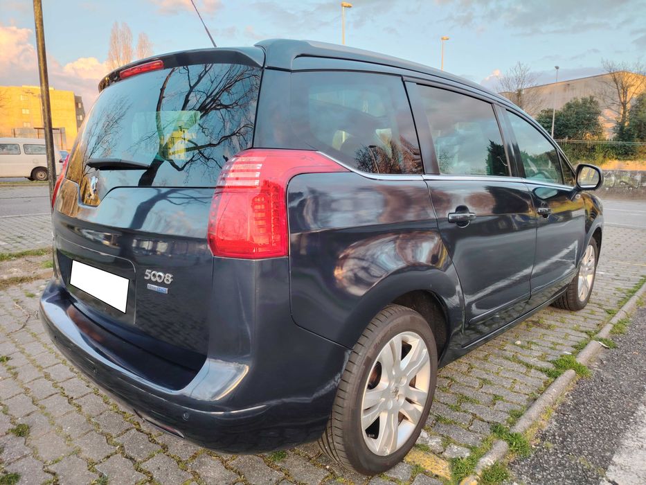Peugeot 5008 1.6 E-HDi Allure 2013 Caixa Automática 7 lugares 220milkm — photo 5