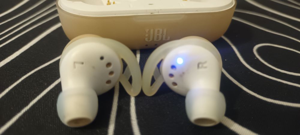 auriculares JBL Live 300TWS