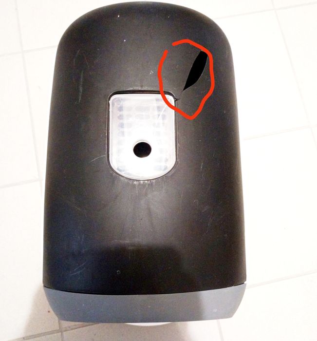 WC gatos com um defeito